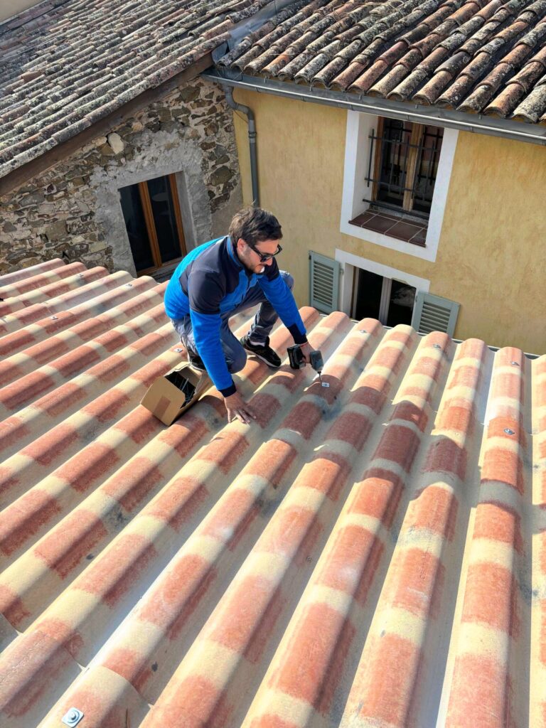 Équipe de couvreurs à Versoix