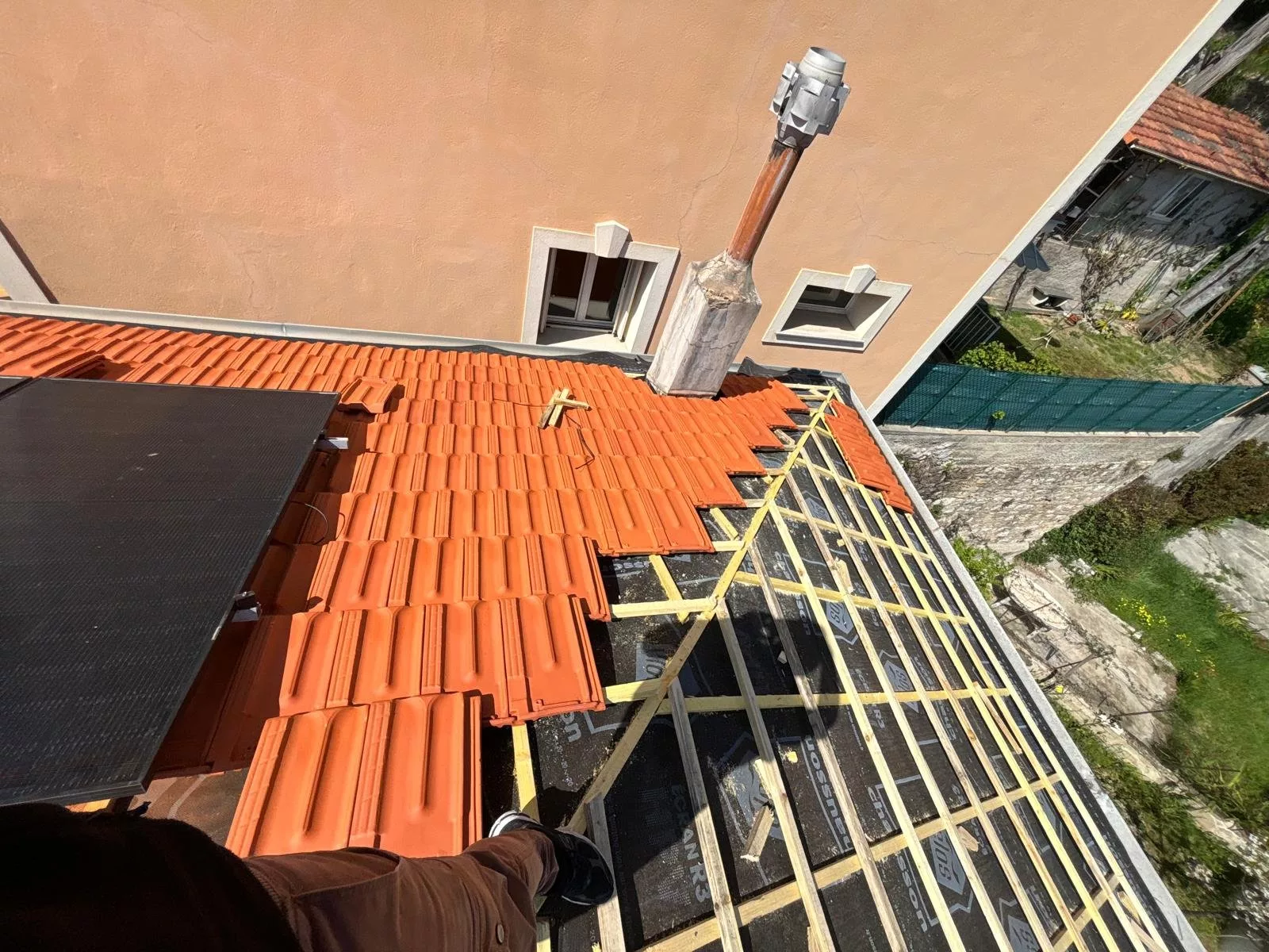 Chantier de réfection de toiture en Suisse romande